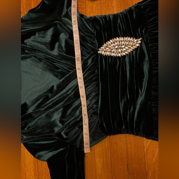 Holiday party dress - Picture 7 of 8